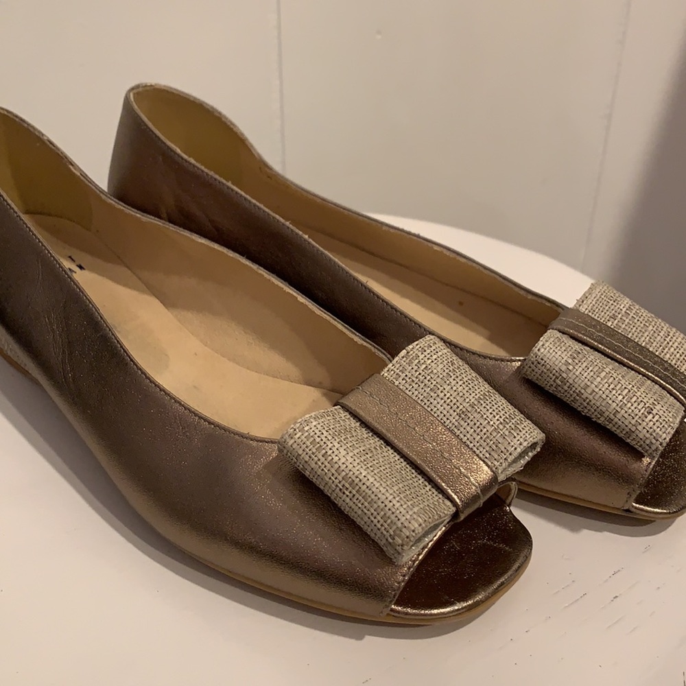 Stuart Weitzman Bowela Metallic Ladies Size 7